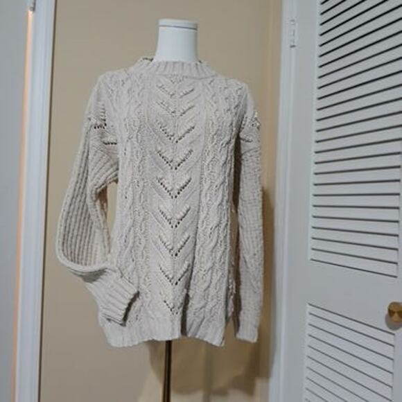 VTG Mobility Small Long-Sleeved Ecru Silk/Cotton Blend Cable-Knit Sweater - Picture 6 of 13